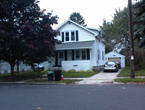 1418 S 15th St., Manitowoc, WI 54220