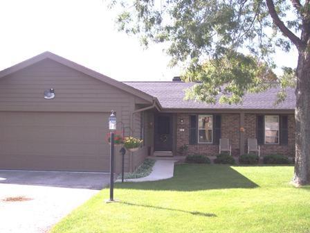 5421 S Butterfield Way, Greenfield, WI 53221