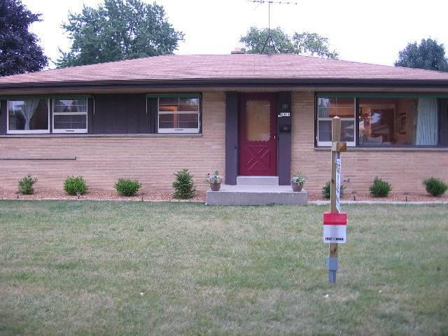 8901 W Burdick Ave., Milwaukee, WI 53227