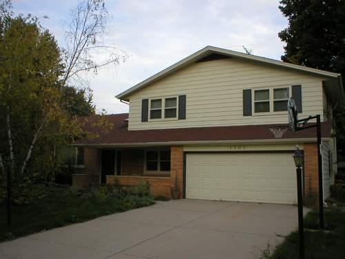 1101 Christopher Ct, Oconomowoc, WI 53066