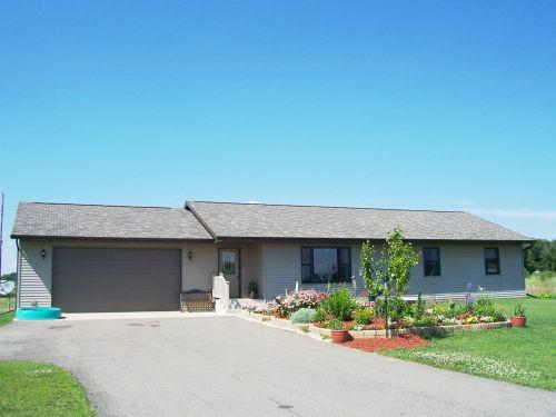 7870 Jackpine, Leon, WI 54656