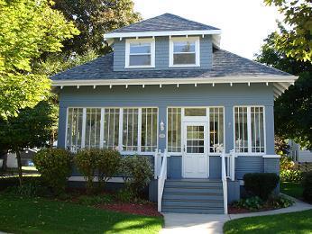 1911 Michigan Ave., Manitowoc, WI 54220