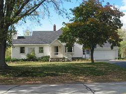 3925 S 104th St., Greenfield, WI 53228