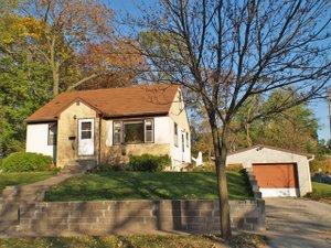 139 S 8th Ave., Onalaska, WI 54650