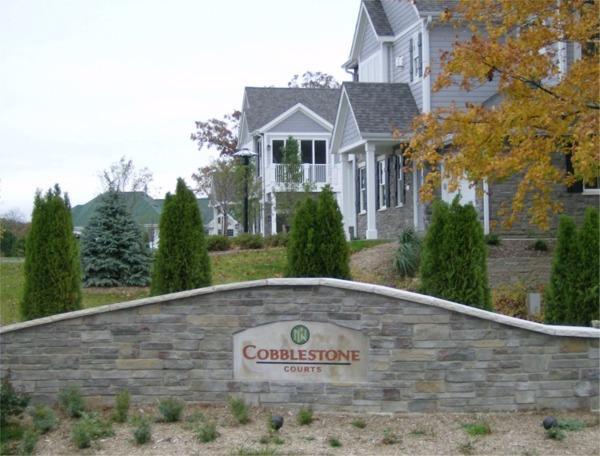 1027 Crane Ct. #4002, Geneva, WI 53147