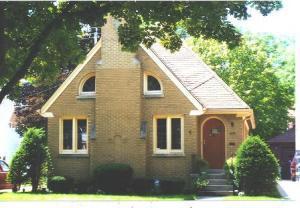 2633 N Lefeber Ave., Wauwatosa, WI 53213