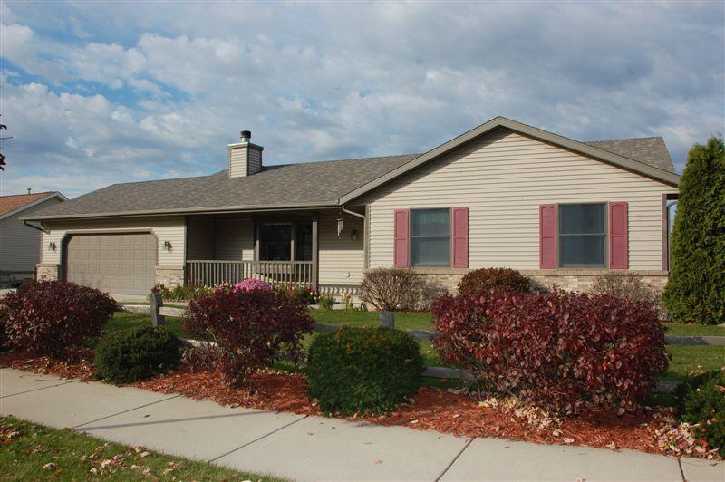 82 E Rossman St., Hartford, WI 53027