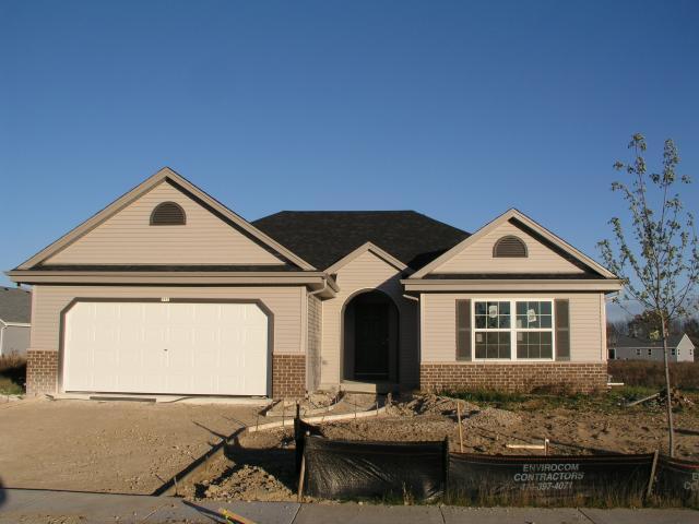 573 Big Bend Way, Hartford, WI 53027