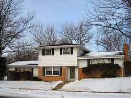 11170 W Meinecke Ave, Wauwatosa, WI 53226