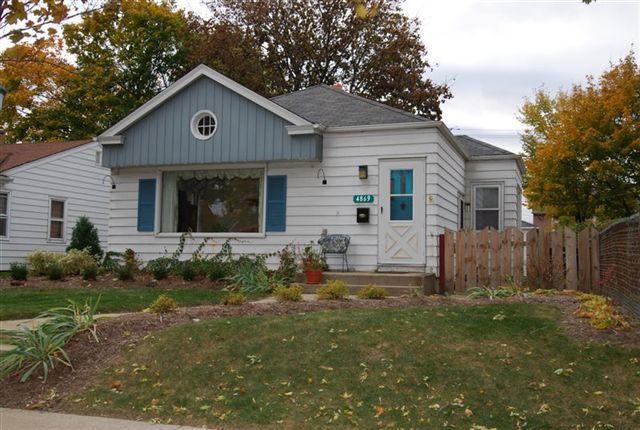 4869 N Iroquois Ave., Glendale, WI 53217