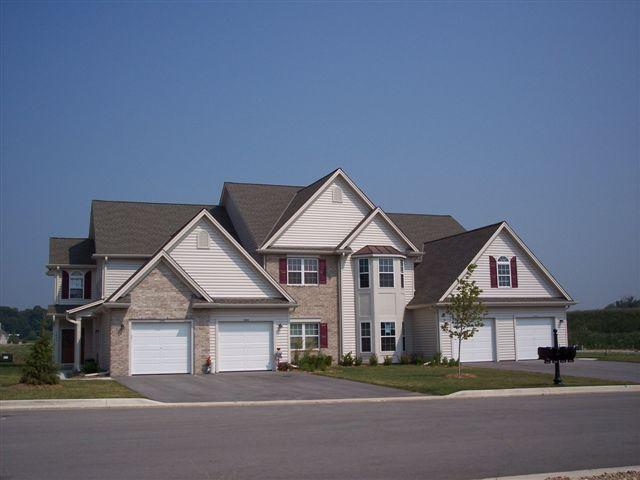 460 Cedar Ct. #409-4, Slinger, WI 53086
