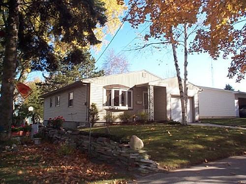 2115 S 11th St., Manitowoc, WI 54220