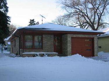 2225 N 117th St., Wauwatosa, WI 53226