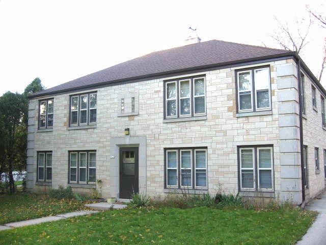 9538 W North Ave., Wauwatosa, WI 53226