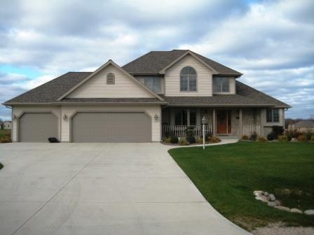 5103 Hidden Creek Dr., Sheboygan, WI 53083