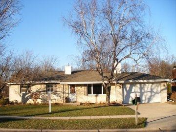 270 E Sunset Dr., Oak Creek, WI 53154