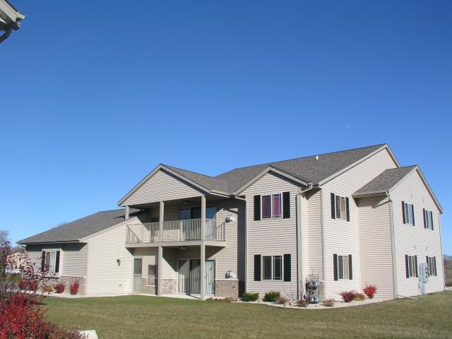 943 Spring Ct., Newburg, WI 53095