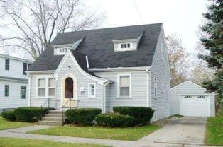 310 S Maple St., Oconomowoc, WI 53066
