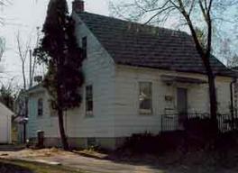 925 W Eula Ct, Glendale, WI 53209