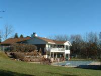 W237S6855 Fernwood Dr, Vernon, WI 53189