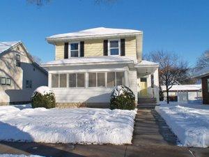 325 S 19th St., La Crosse, WI 54601