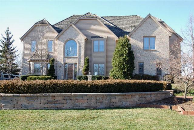 16915 Vanderbilt St, Brookfield, WI 53005