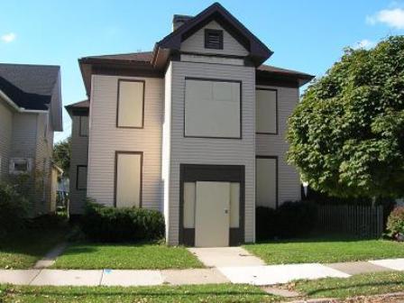 1718 Park Ave, Racine, WI 53403