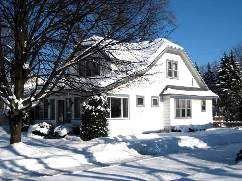 5828 S 112th St., Hales Corners, WI 53130