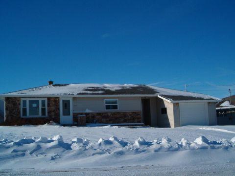 104 West Ct., Saint Nazianz, WI 54232