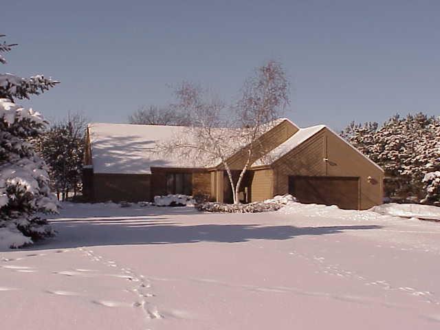 8349 N Greenwald Ct., East Troy, WI 53120