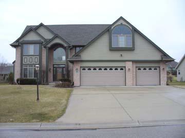 3354 S Highpointe Dr., New Berlin, WI 53151