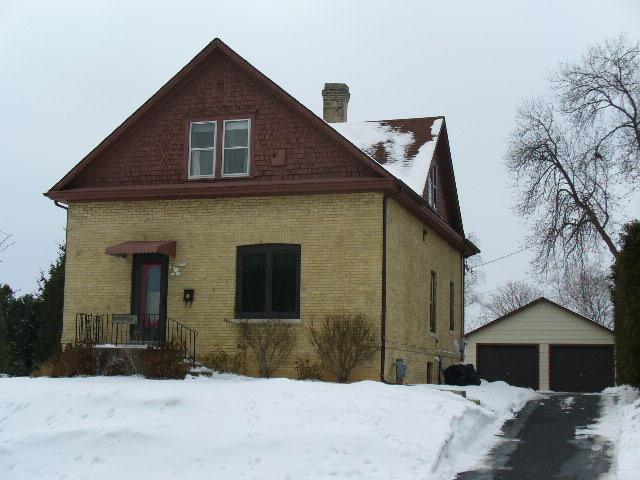 1914 S 14th St., Manitowoc, WI 54220