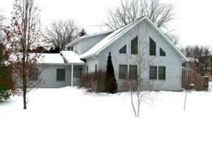5040 Candlelight Dr., Caledonia, WI 53402