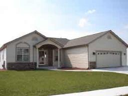 819 Dakota Dr., Hartford, WI 53027