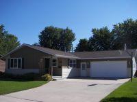 1409 Hazelwood Dr., Manitowoc, WI 54220