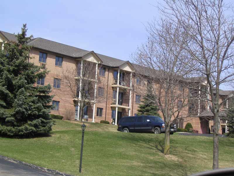 530 N Silverbrook #336, West Bend, WI 53090