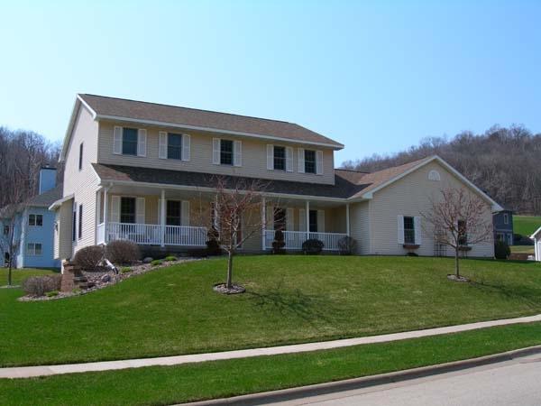 1049 Aspen Valley, Onalaska, WI 54650