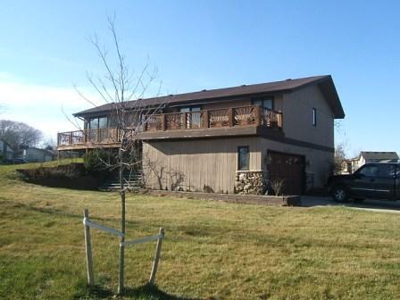 3908 W Sharon Ln., Franklin, WI 53132