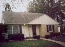 10205 W Beverly Pl., Wauwatosa, WI 53226