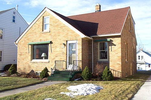 1318 S 20th St., Sheboygan, WI 53081