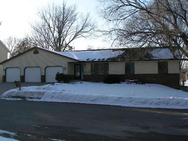 1213 Johnson St, Onalaska, WI 54650