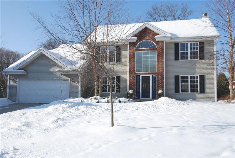 6419 N Sunny Point, Glendale, WI 53217