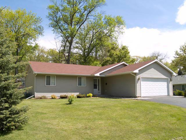 W3676 Woodland Dr., Geneva, WI 53147