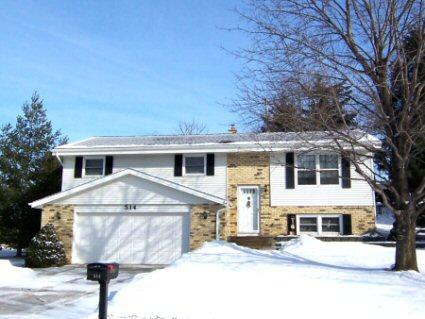 514 Riverview Pl., West Bend, WI 53095