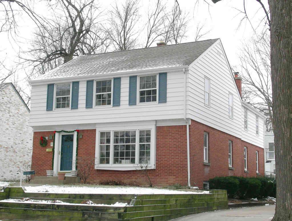 185 N 87th St., Wauwatosa, WI 53226