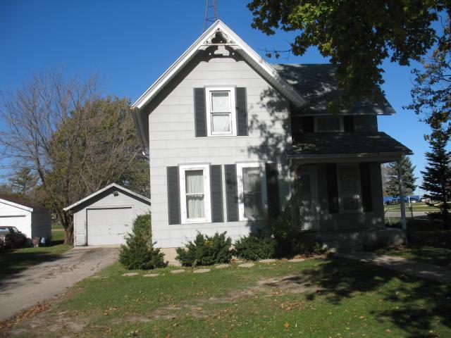 220 E Walworth St., Elkhorn, WI 53121