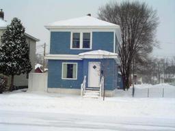 913 Green Bay St, La Crosse, WI 54601