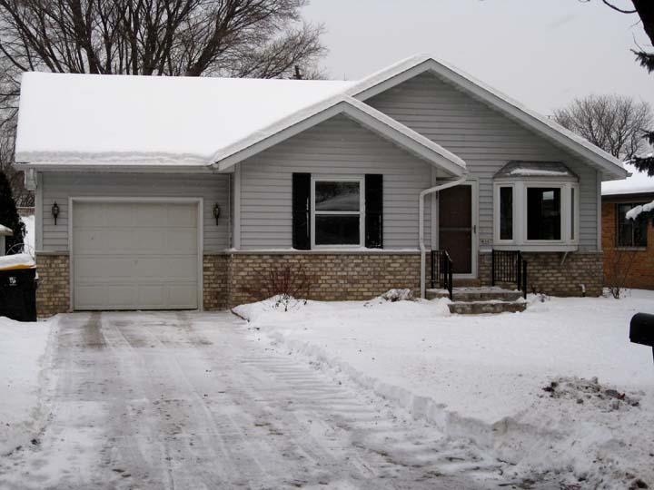 456 N 112th St., Wauwatosa, WI 53226