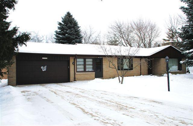 5320 S 31st St., Greenfield, WI 53221