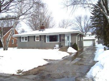 1015 Terrace Dr., West Bend, WI 53095